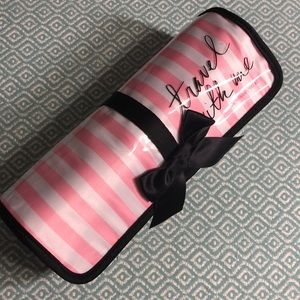 Victoria’s Secret ‘travel with me make up roll bag